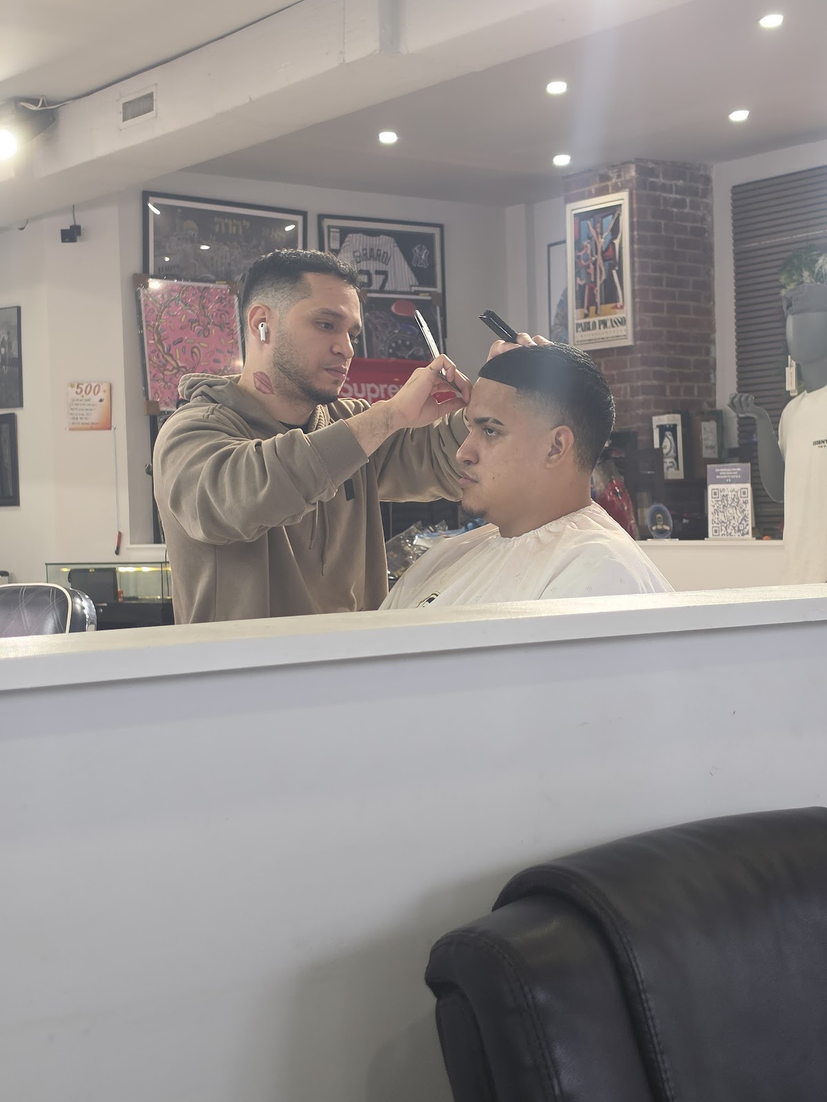 Barber finishing a line-up